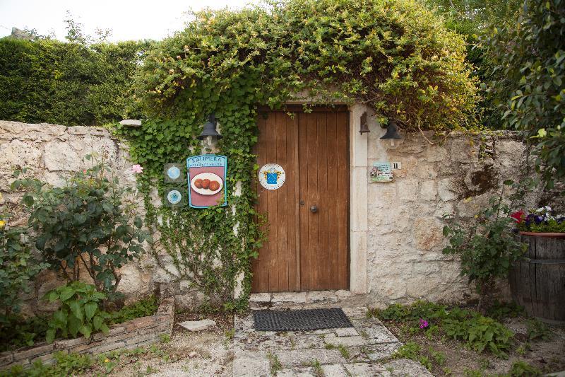 Kalimera Archanes Village Heraklion  Luaran gambar